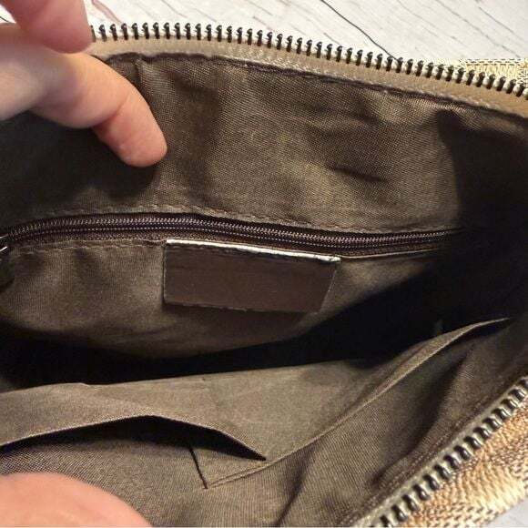 Brown and Cream Geometric Crossbody Bag - Picture 6 of 9